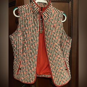 Ariat sleeveless puffer jacket worn once